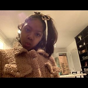 Meet your Posher, Angelina